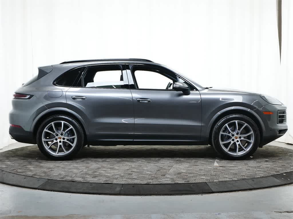 Thumbnail: 2025 Porsche Cayenne - 8
