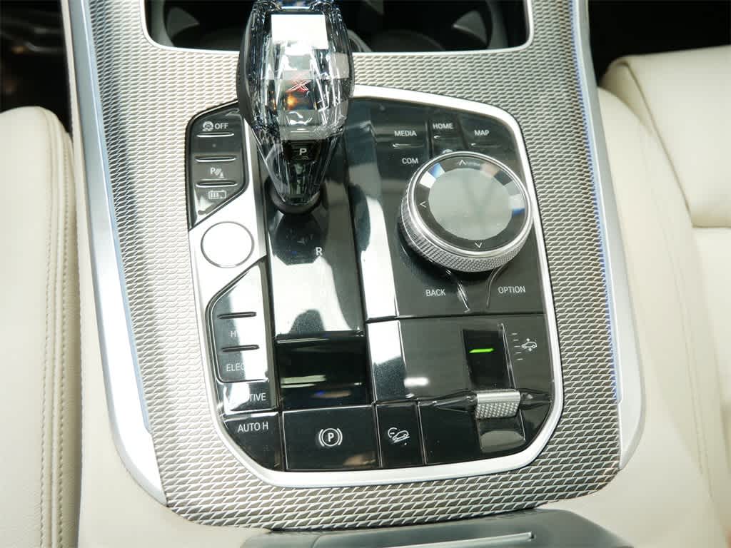 Thumbnail: 2021 BMW X5 - 24