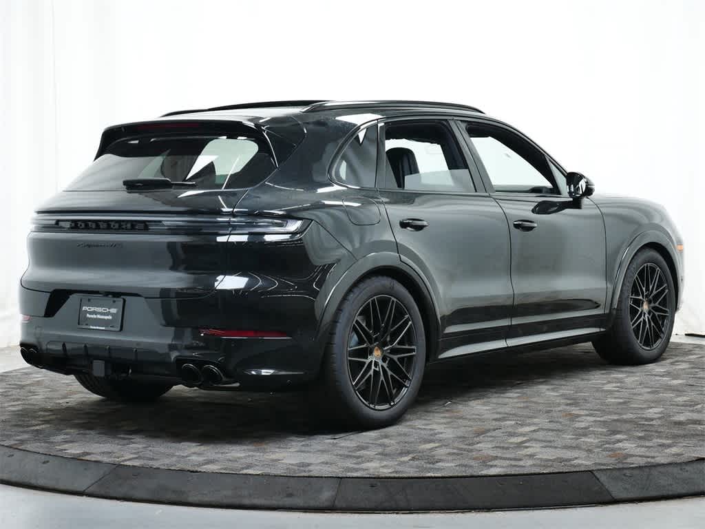 Thumbnail: 2025 Porsche Cayenne - 7