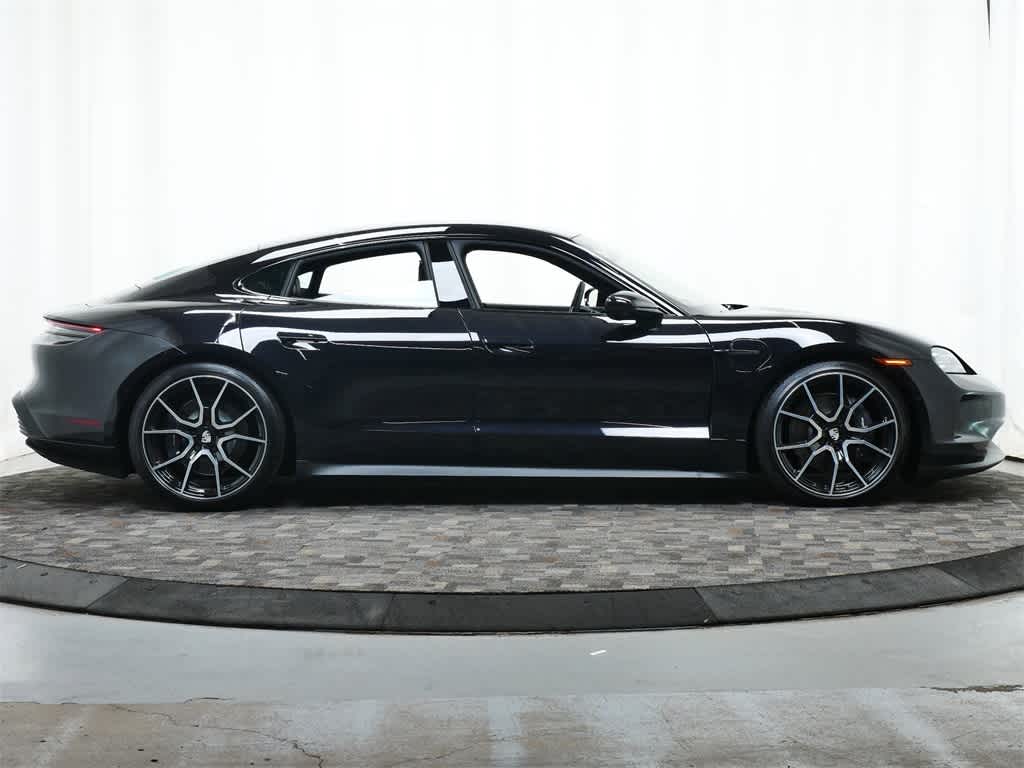 Thumbnail: 2025 Porsche Taycan - 8