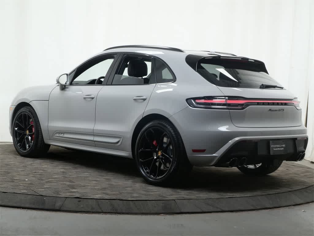 Thumbnail: 2026 Porsche Macan - 3