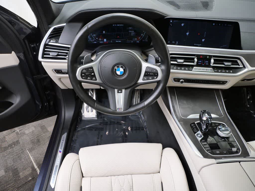 Thumbnail: 2022 BMW M5 - 16