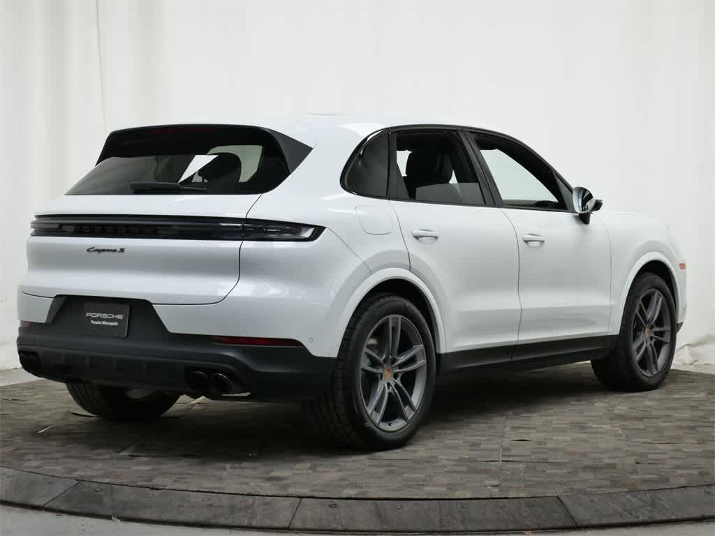 Thumbnail: 2025 Porsche Cayenne - 7