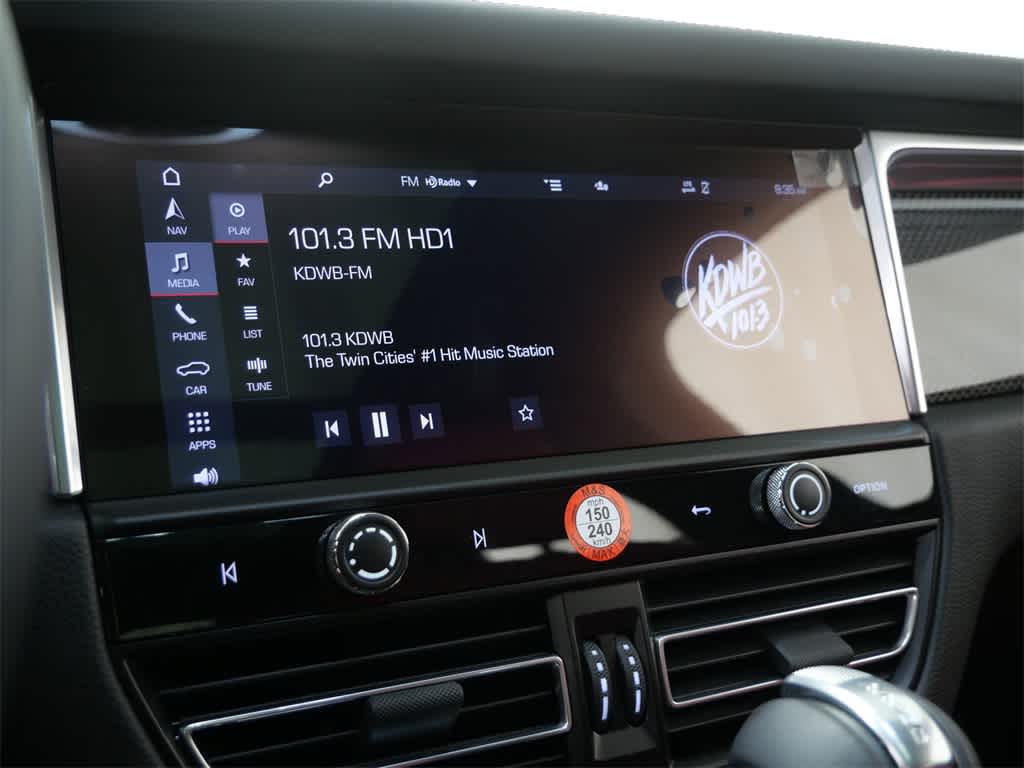 Thumbnail: 2025 Porsche Macan - 24