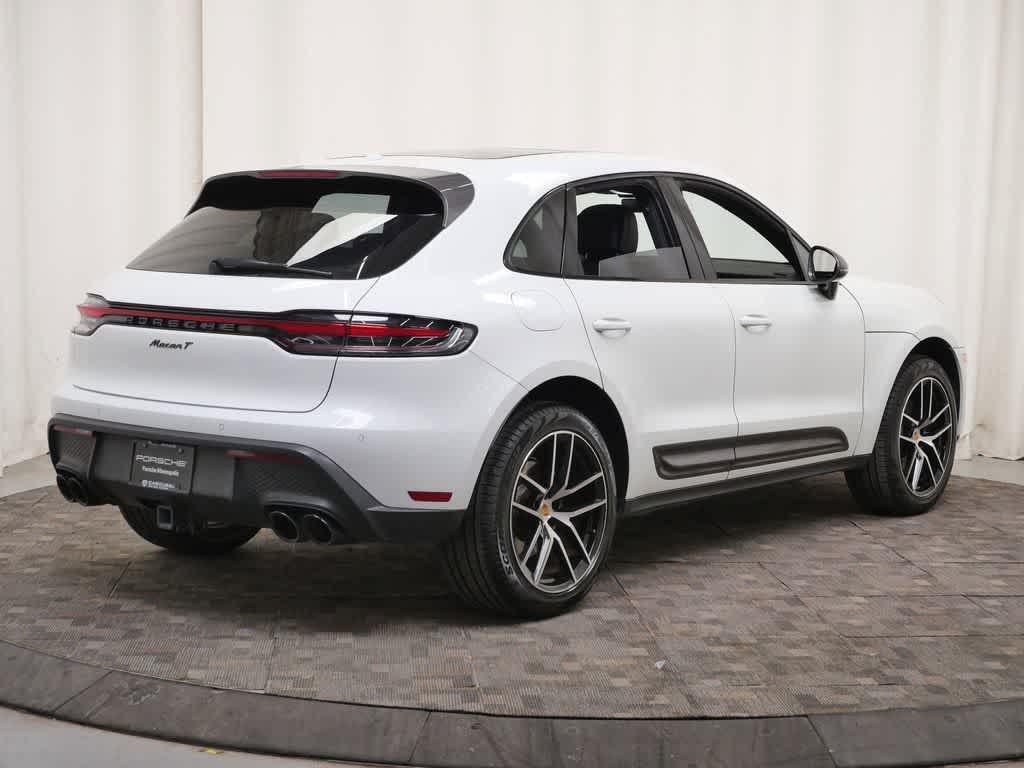 Thumbnail: 2023 Porsche Macan - 7