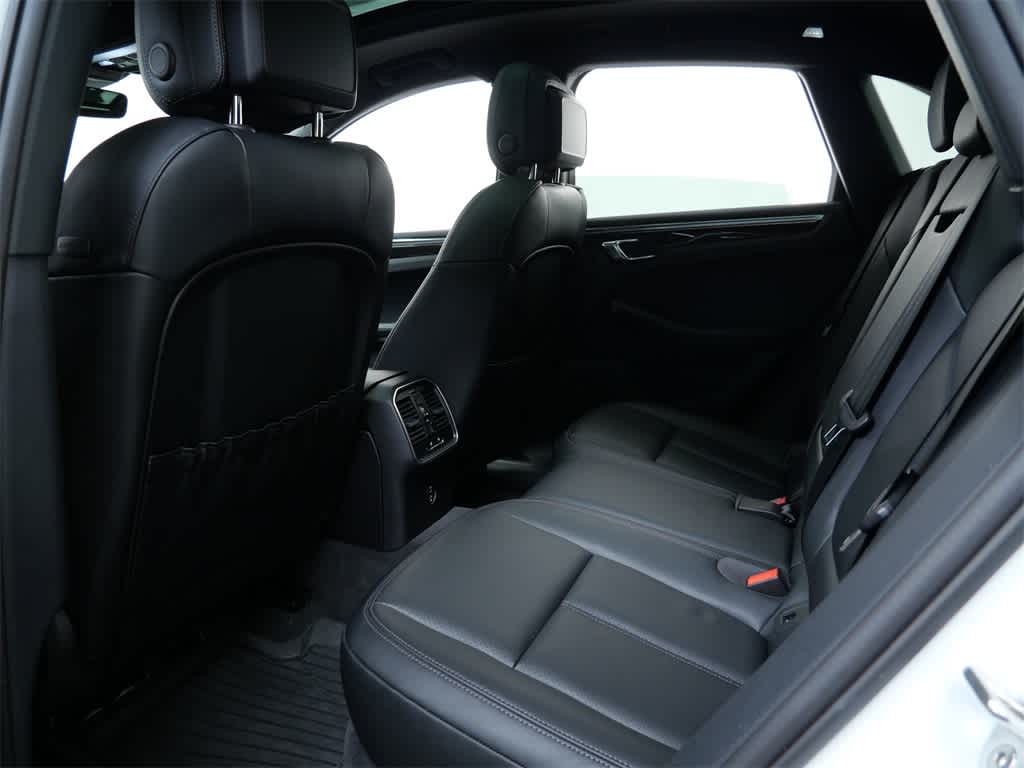 Thumbnail: 2025 Porsche Macan - 13