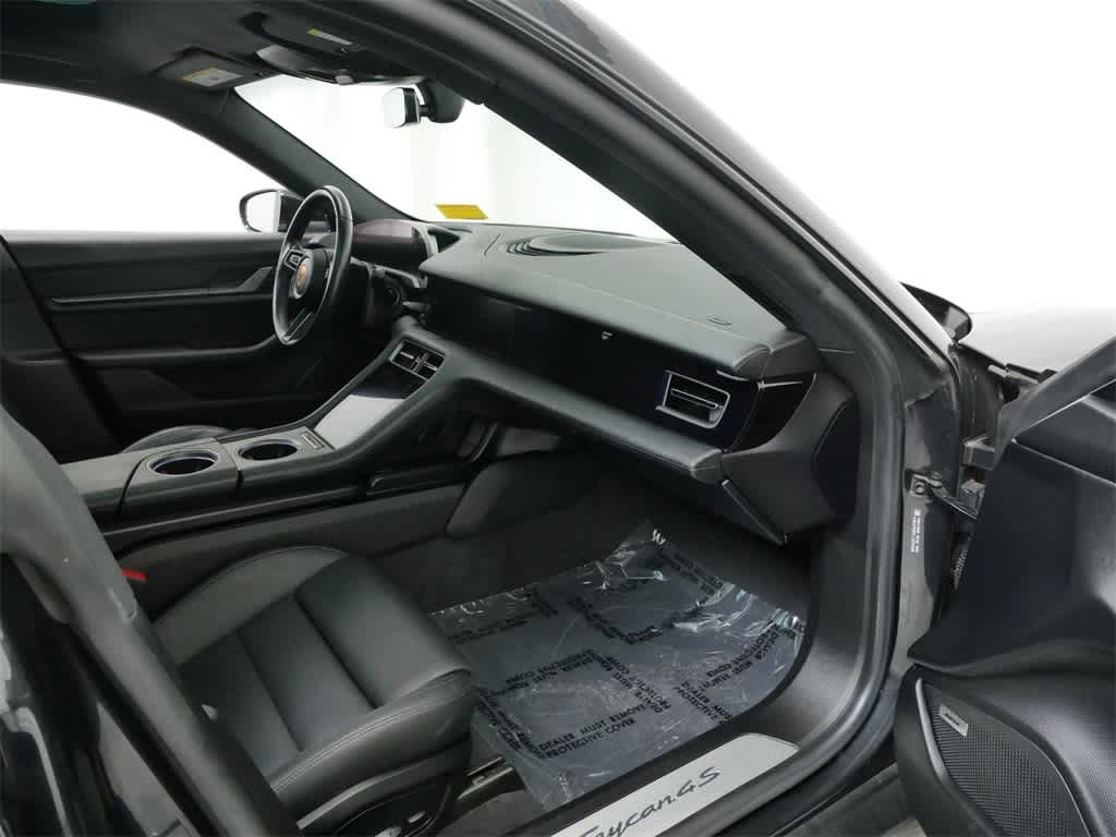 Thumbnail: 2021 Porsche Taycan - 28