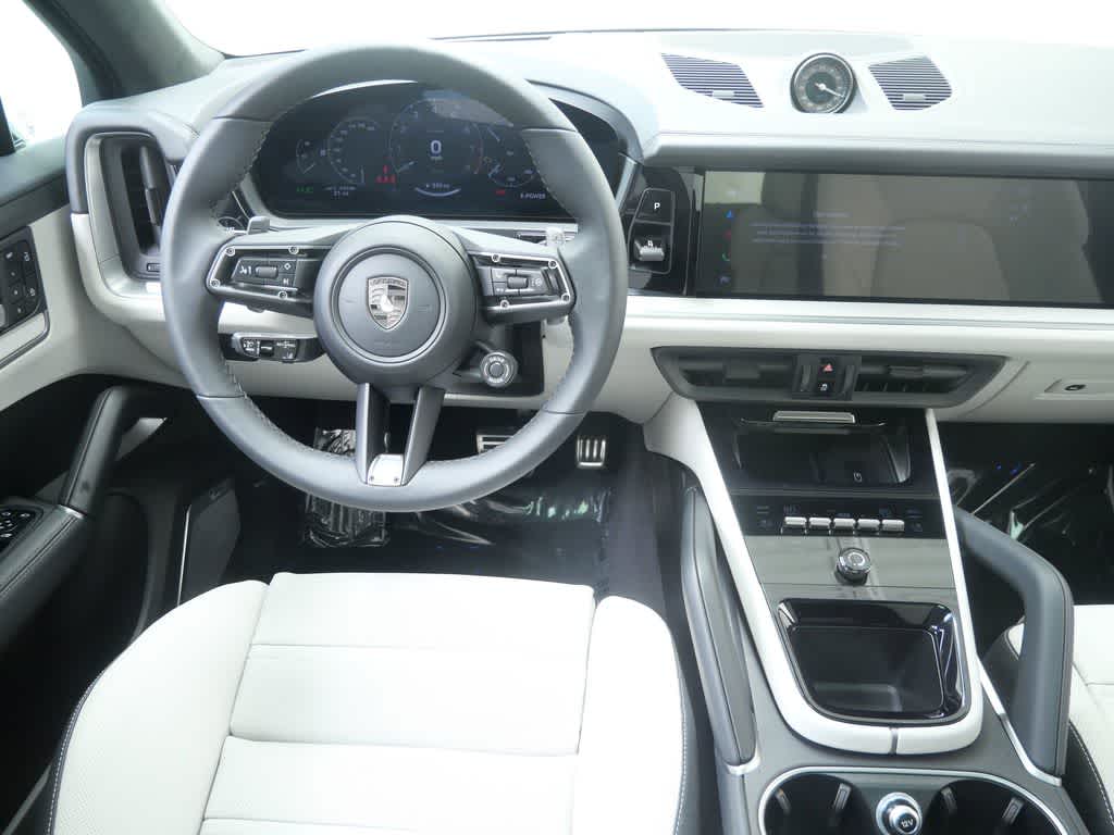 Thumbnail: 2026 Porsche Cayenne - 16