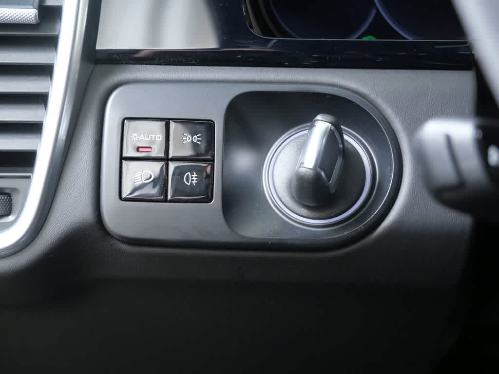 Thumbnail: 2021 Porsche Cayenne - 19