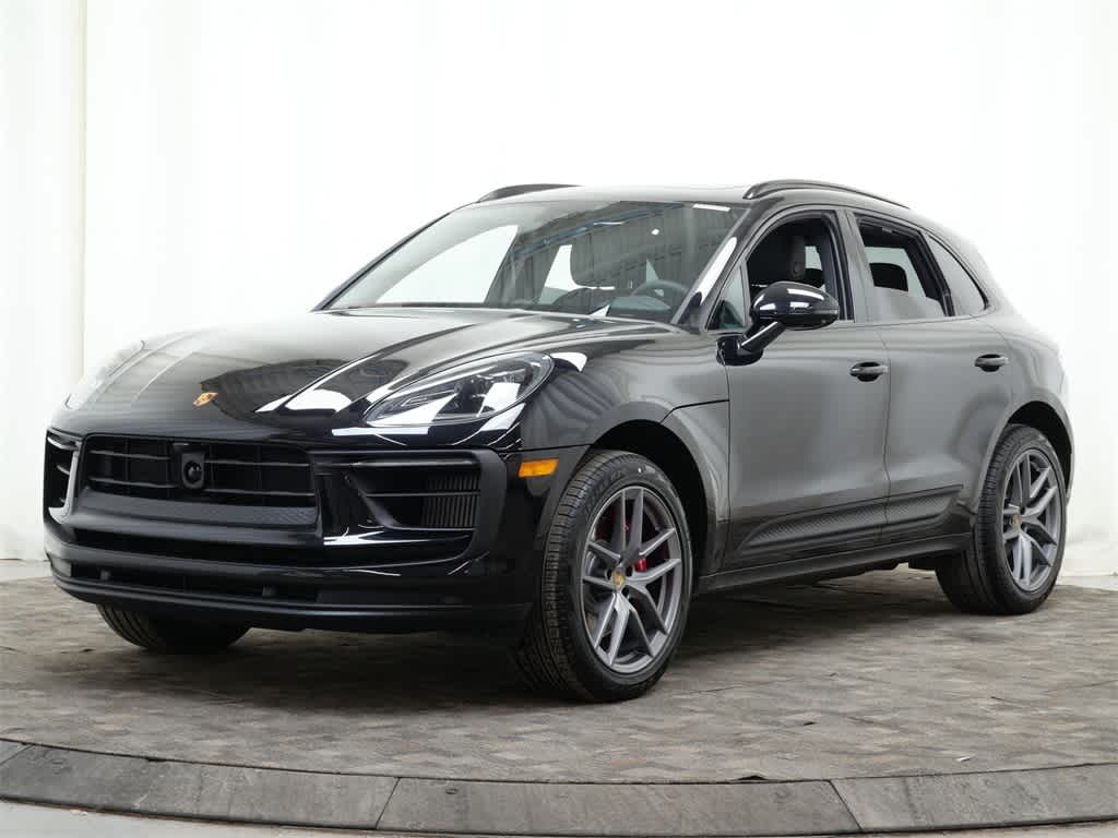 Thumbnail: 2026 Porsche Macan - 1