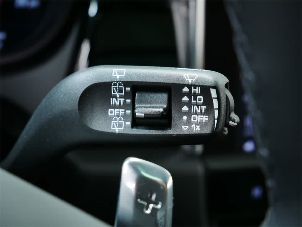 Thumbnail: 2026 Porsche Macan - 26