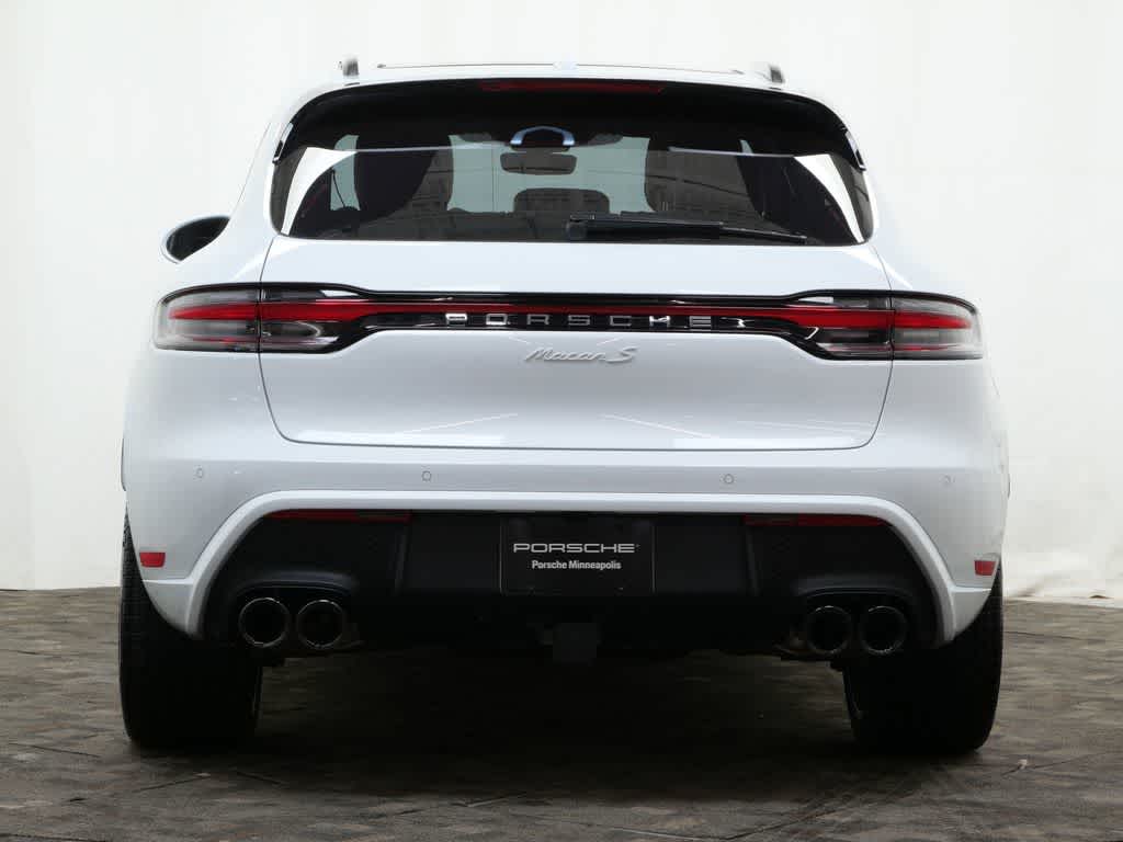 Thumbnail: 2026 Porsche Macan - 6