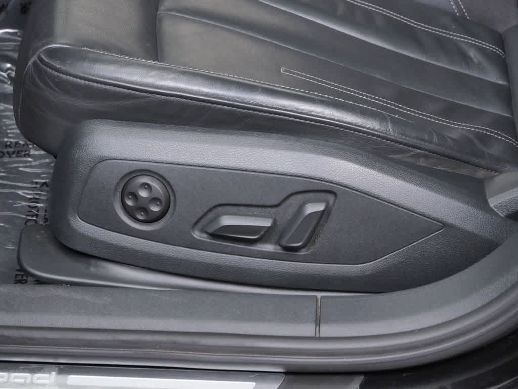 Thumbnail: 2020 Audi A4 - 12
