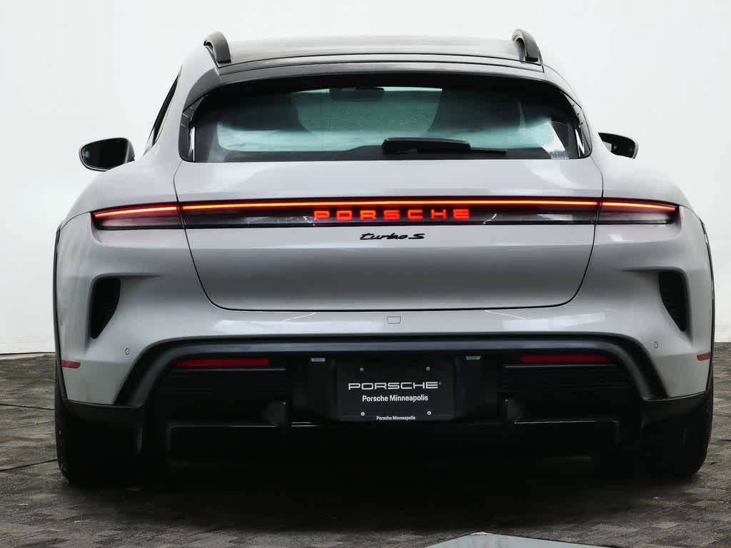 Thumbnail: 2026 Porsche Taycan - 7