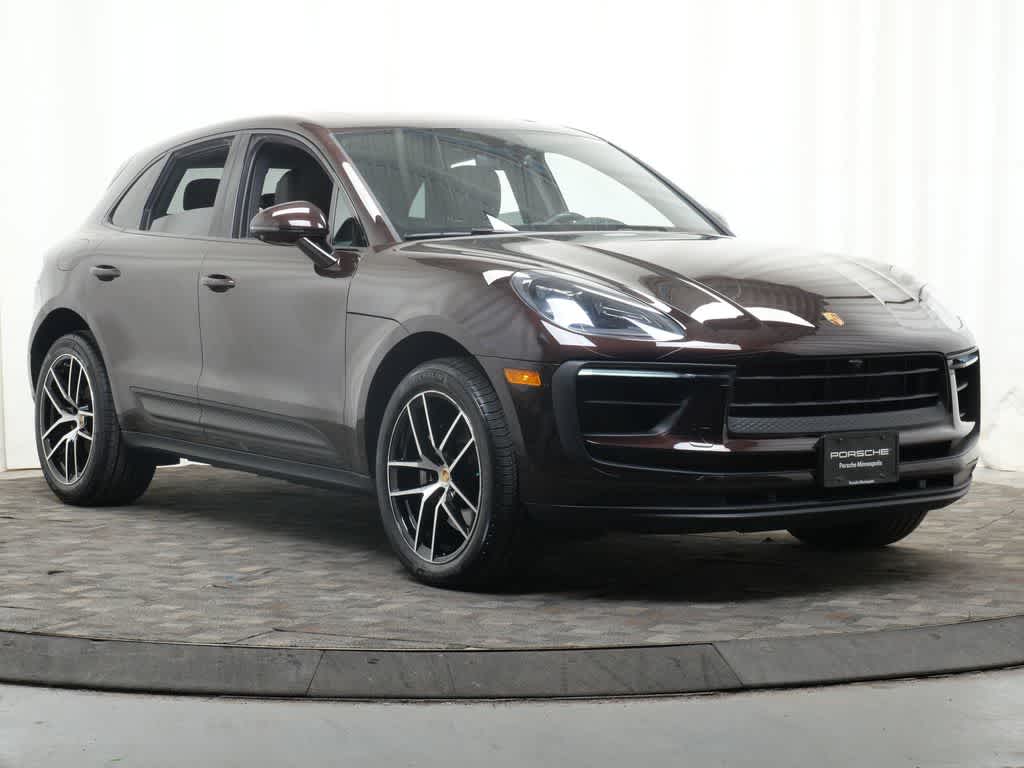 Thumbnail: 2022 Porsche Macan - 9