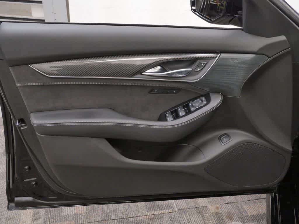 Thumbnail: 2022 Cadillac CT5 - 11