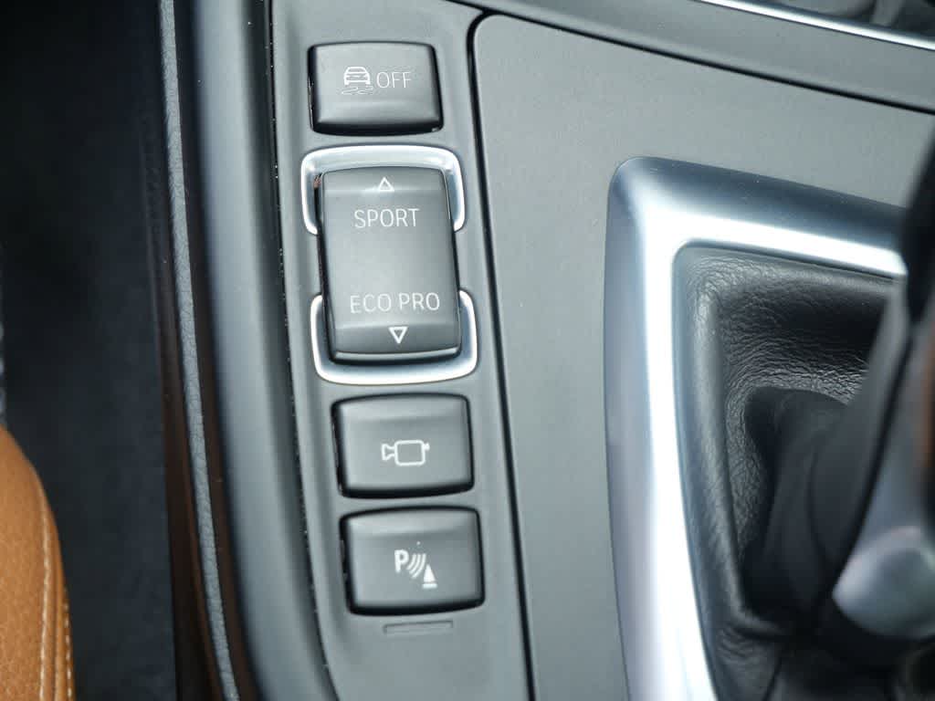 Thumbnail: 2016 BMW 4 Series - 30