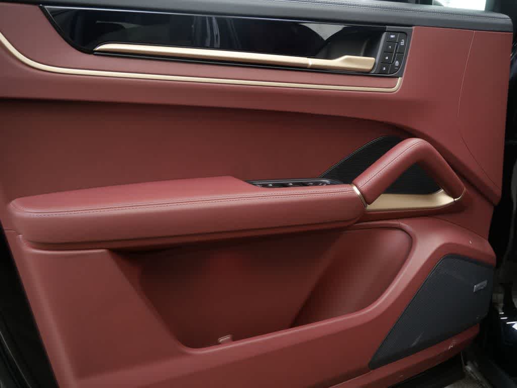 Thumbnail: 2025 Porsche Cayenne - 11