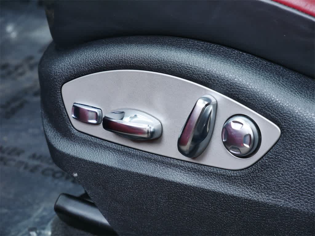 Thumbnail: 2023 Porsche Macan - 12