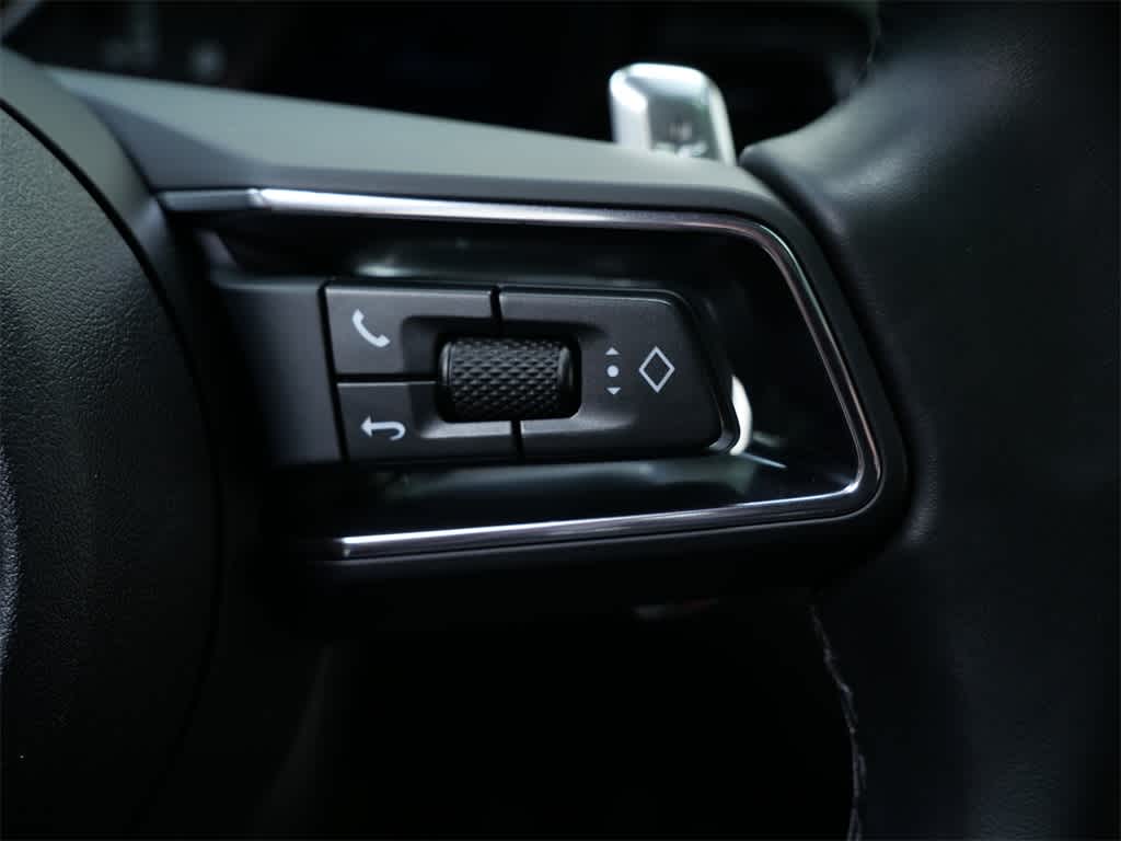 Thumbnail: 2025 Porsche Macan - 20