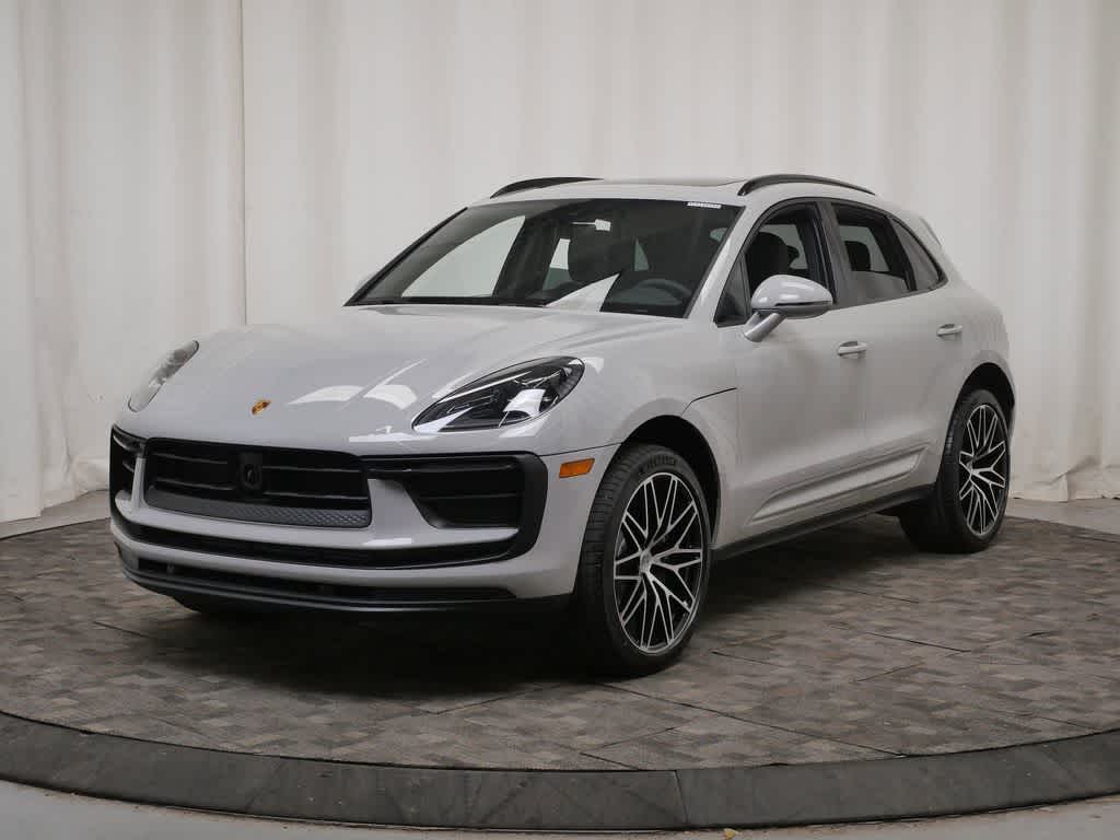 Thumbnail: 2026 Porsche Macan - 1