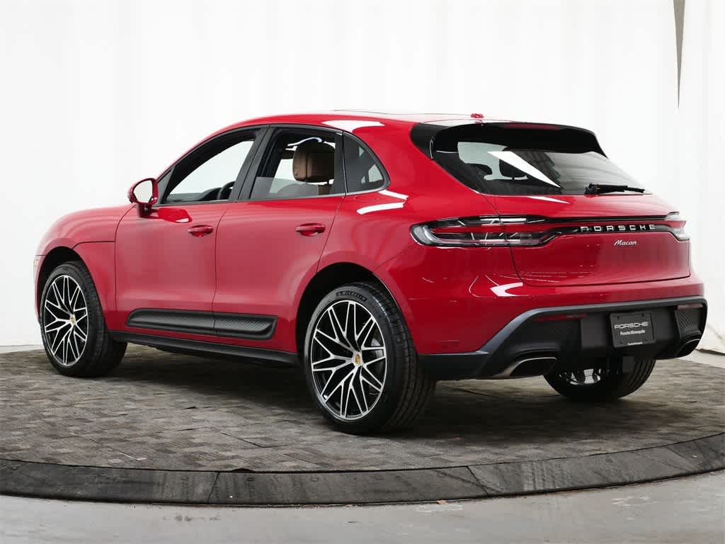Thumbnail: 2026 Porsche Macan - 3