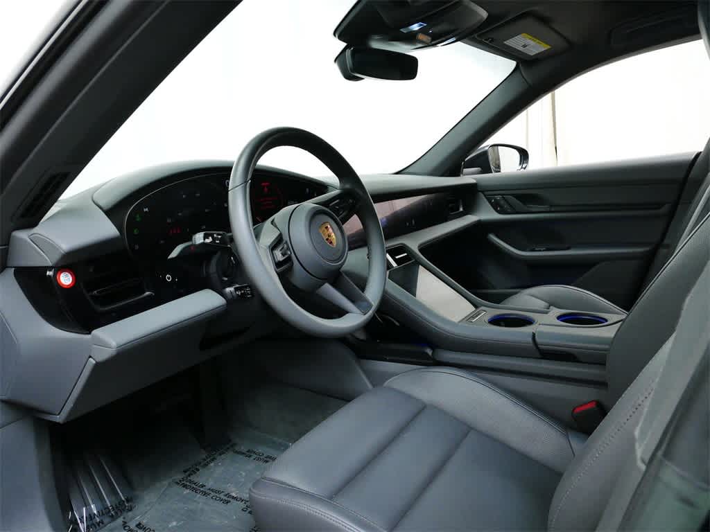 Thumbnail: 2022 Porsche Taycan - 5