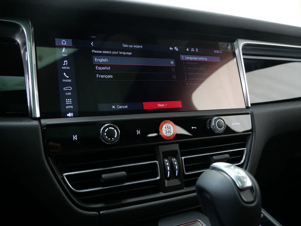 Thumbnail: 2026 Porsche Macan - 25