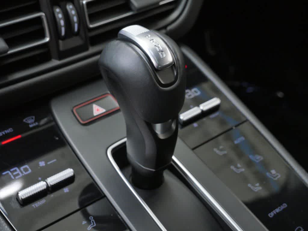 Thumbnail: 2023 Porsche Macan - 26