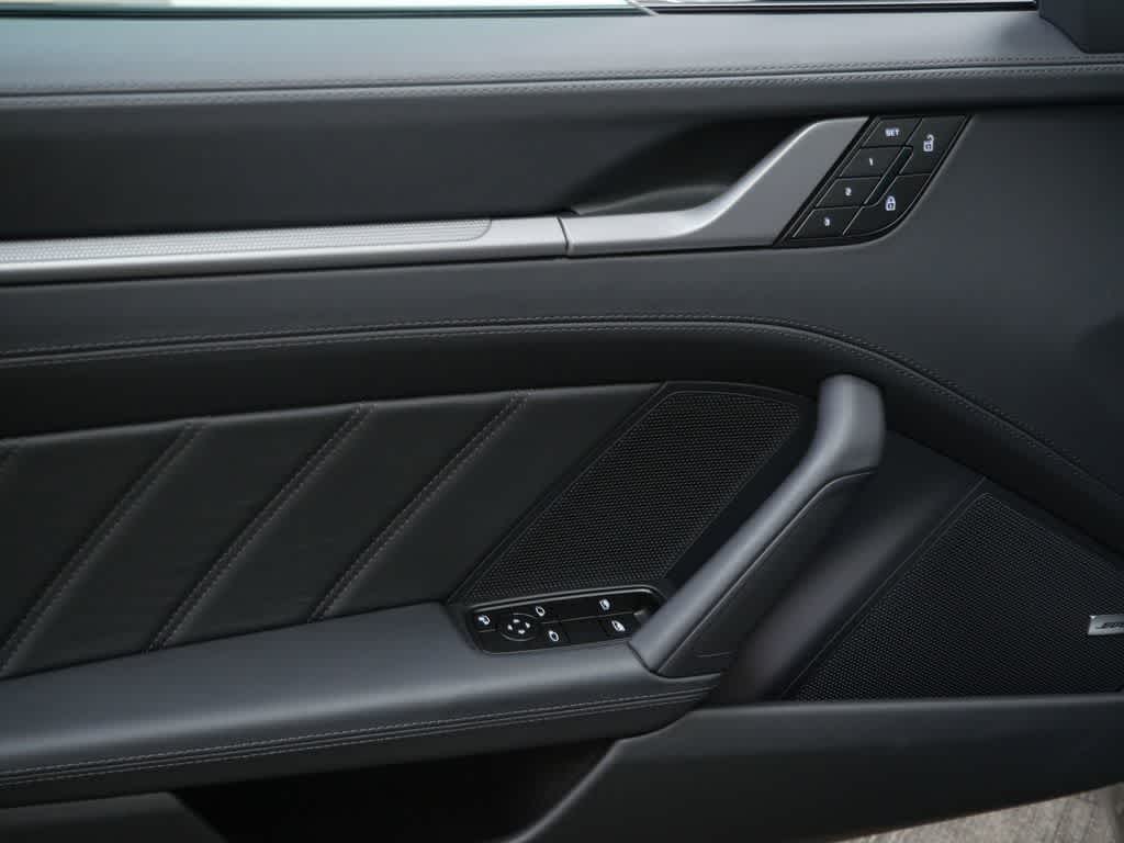 Thumbnail: 2026 Porsche 911 - 11