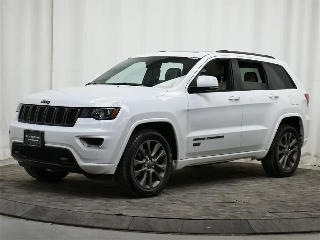 Thumbnail: 2017 Jeep Grand Cherokee - 1