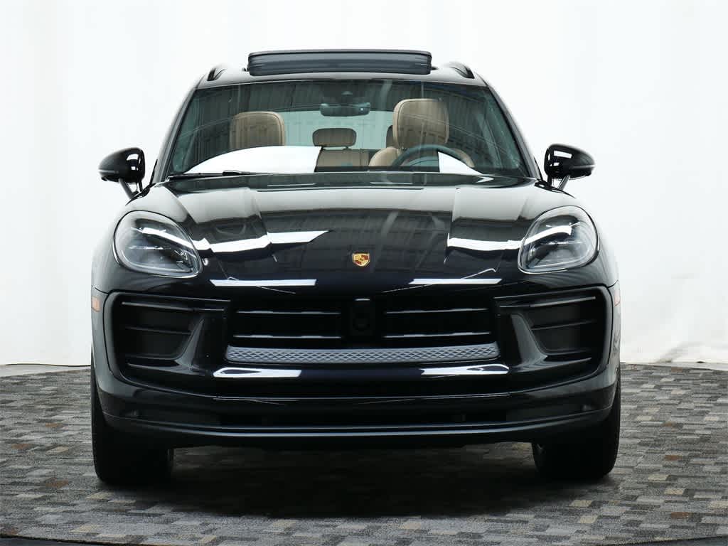 Thumbnail: 2025 Porsche Macan - 10