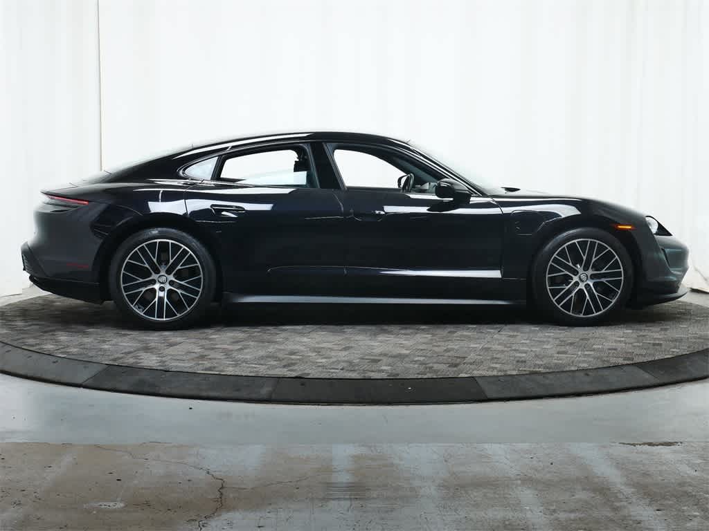 Thumbnail: 2021 Porsche Taycan - 8