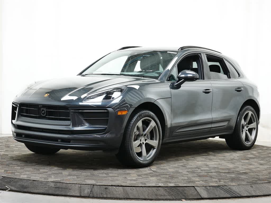 Thumbnail: 2023 Porsche Macan - 1