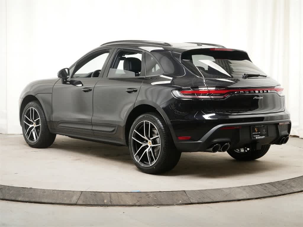 Thumbnail: 2025 Porsche Macan - 3