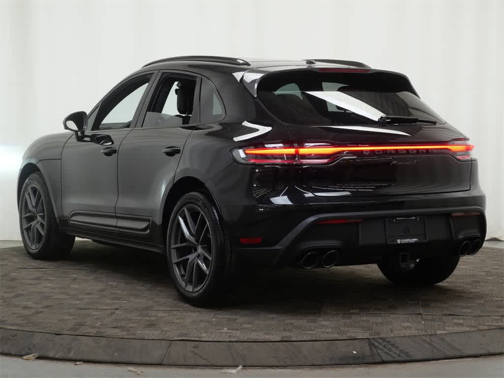 Thumbnail: 2025 Porsche Macan - 3