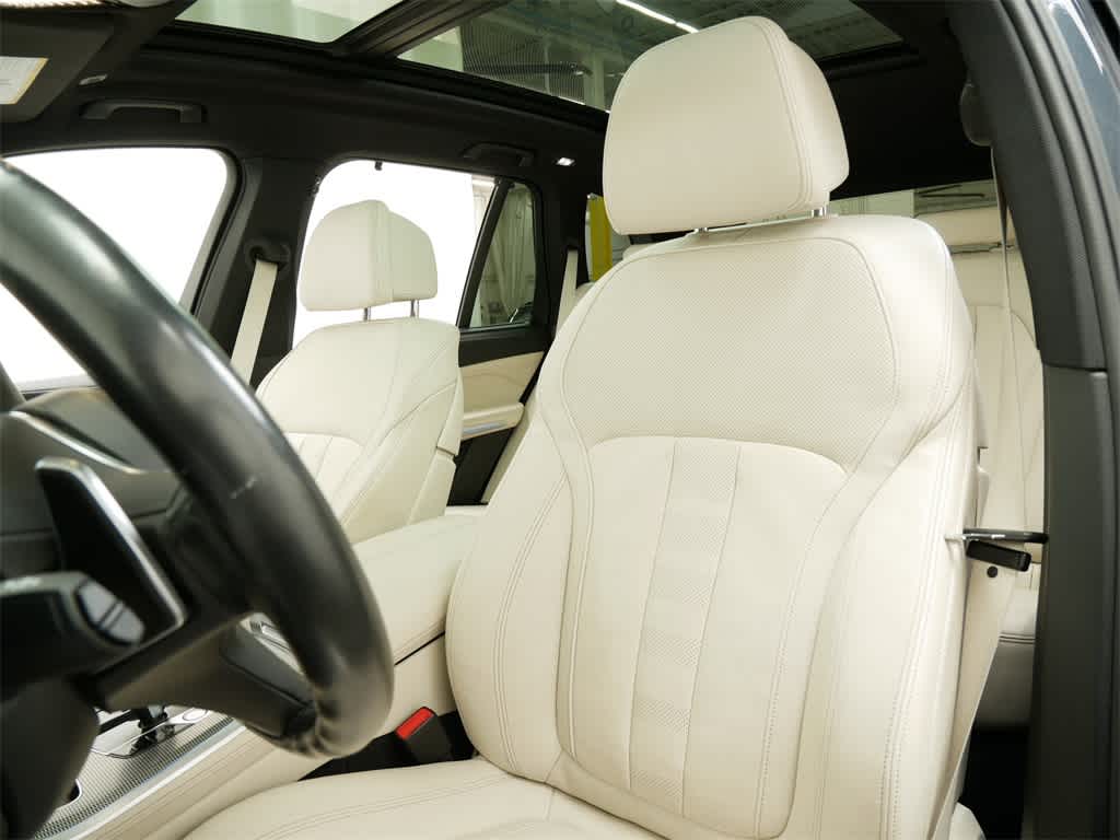 Thumbnail: 2021 BMW X5 - 5