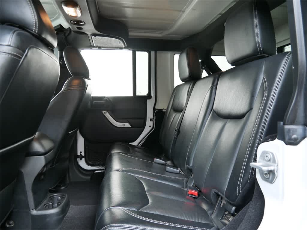 Thumbnail: 2017 Jeep Wrangler - 14