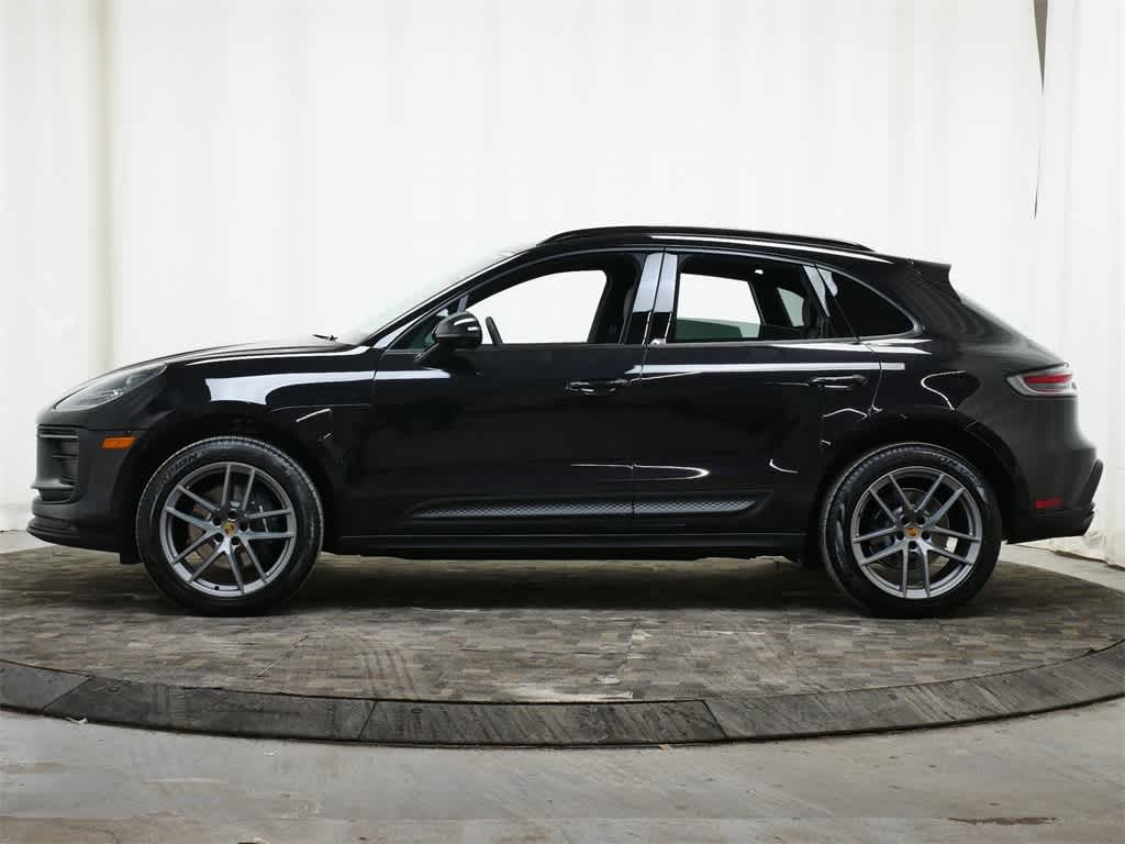 Thumbnail: 2026 Porsche Macan - 2
