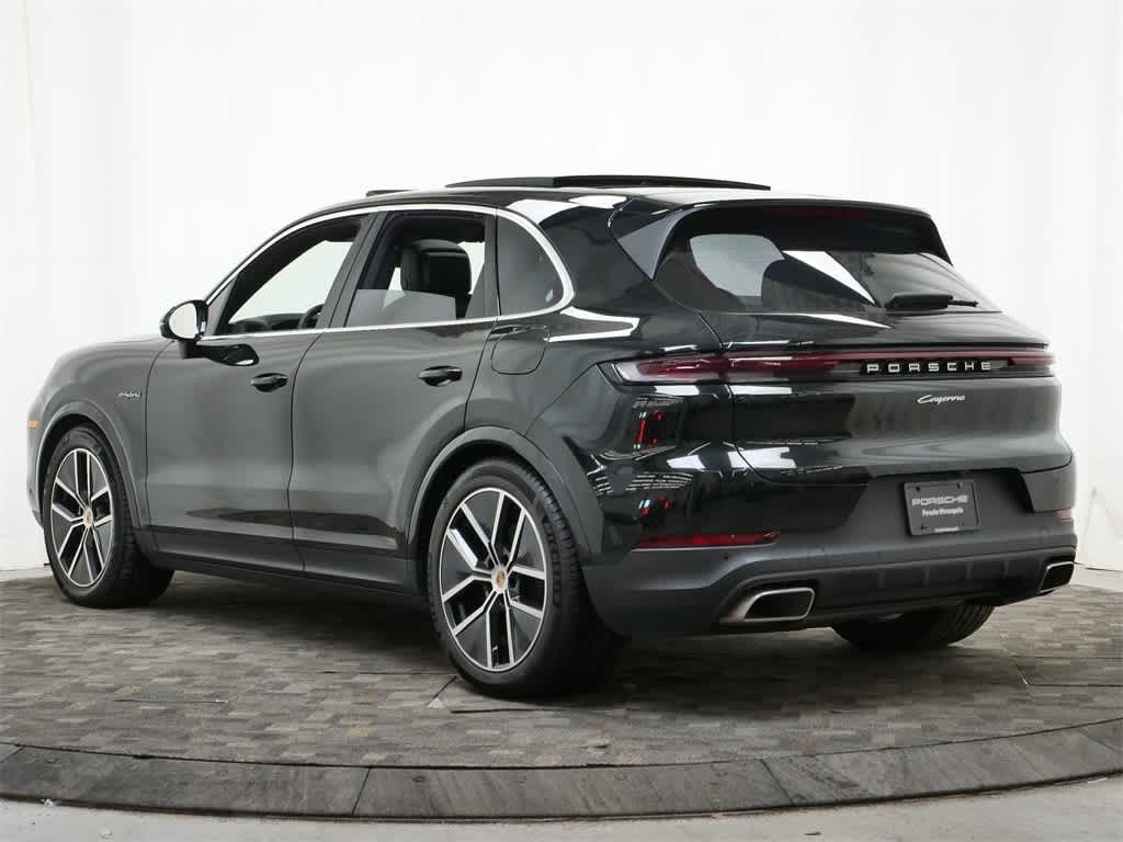 Thumbnail: 2025 Porsche Cayenne - 3