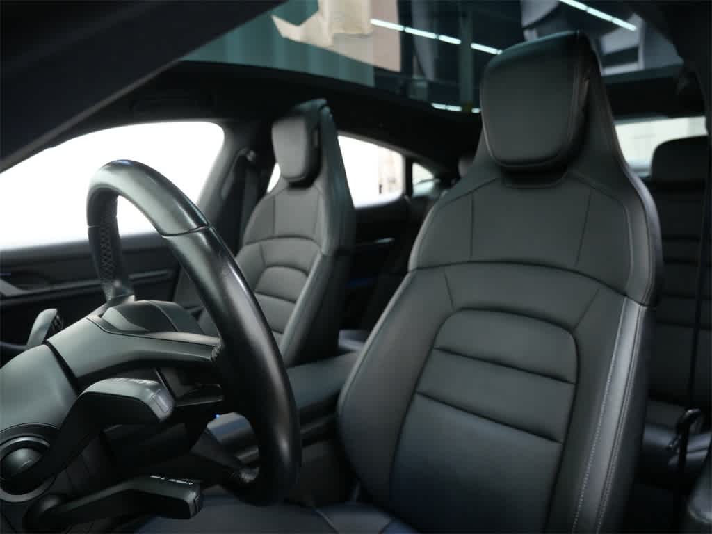 Thumbnail: 2021 Porsche Taycan - 5