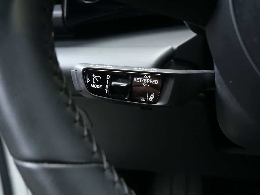 Thumbnail: 2024 Porsche Macan - 23