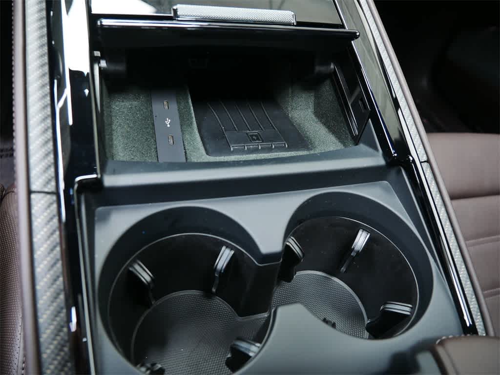 Thumbnail: 2025 Porsche Panamera - 27