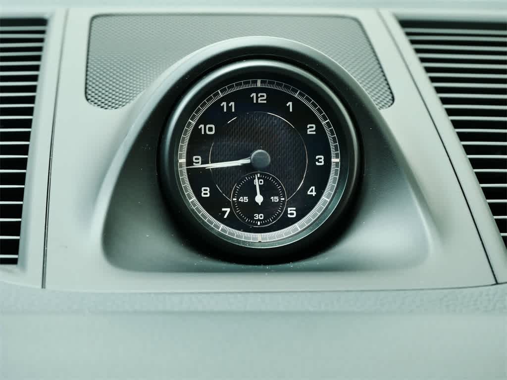 Thumbnail: 2025 Porsche Macan - 25