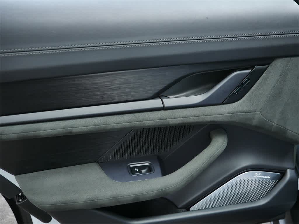 Thumbnail: 2023 Porsche Taycan - 14