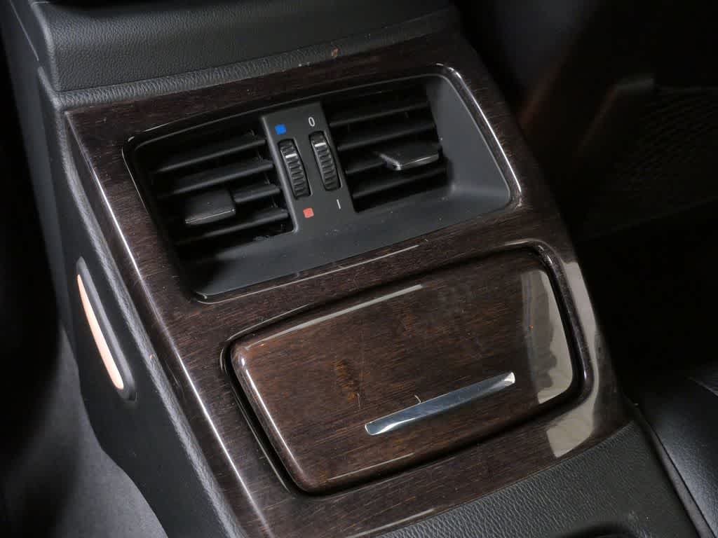 Thumbnail: 2013 BMW 3 Series - 14