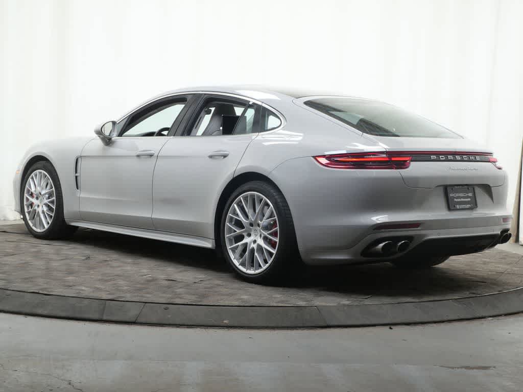 Thumbnail: 2017 Porsche Panamera - 3