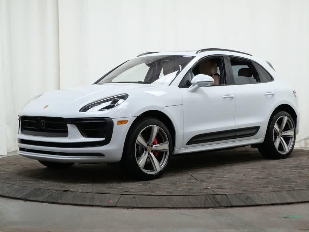 Thumbnail: 2026 Porsche Macan - 1