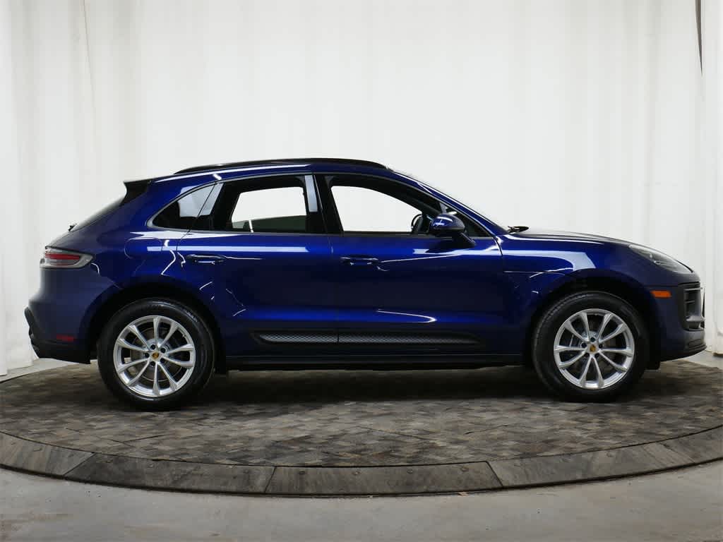 Thumbnail: 2026 Porsche Macan - 8