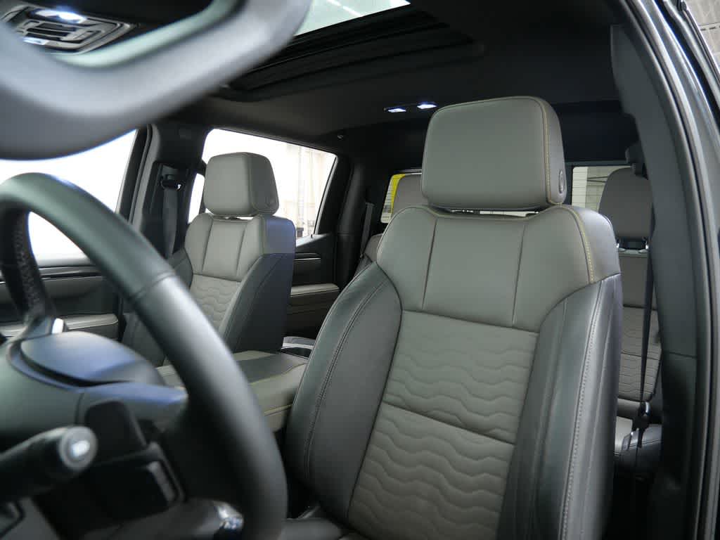 Thumbnail: 2023 Chevrolet Silverado 1500 - 5